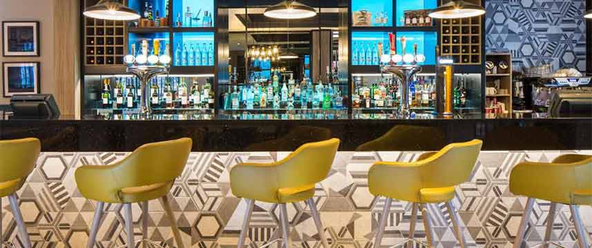 Leonardo  Hotel Belfast Bar